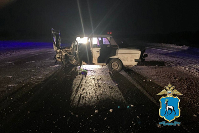 В Самарской области водитель без прав врезался в КамАЗ