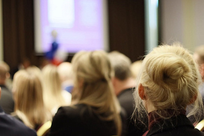 Первый в России женский клуб для многодетных мам открылся в Самарской области