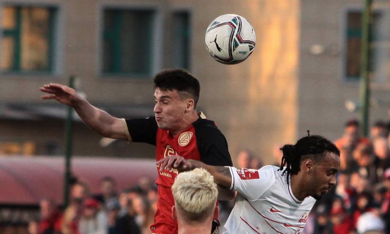 "Акрон" вылетел из Кубка