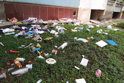 В Самаре мальчик выбросил из окна ценные документы