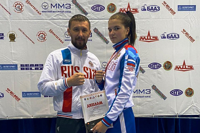 Самарская девушка-боксер привезла "золото" из Минска 