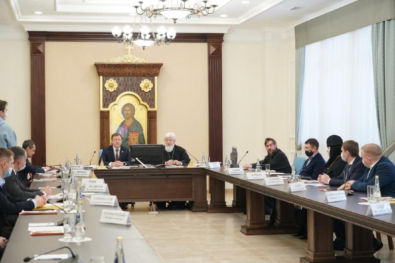  Дмитрий Азаров провел совещание по развитию духовно-просветительского комплекса в Ташле  
