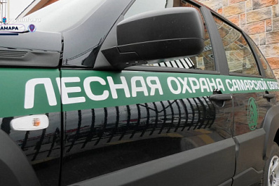 Лесники Самарской области получают новые отечественные внедорожники