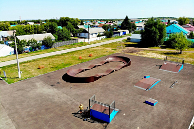 В Хворостянке благоустроены сквер "Семья+Я" и парк Космонавтов 