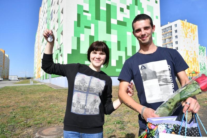 В Самарской области ключи от своих квартир получили 12 детей-сирот