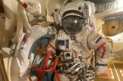 Почти семь часов за бортом: самарец Олег Кононенко вышел в открытый космос
