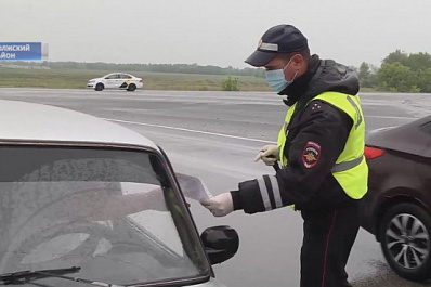 В Волжском районе массово тормозили водителей