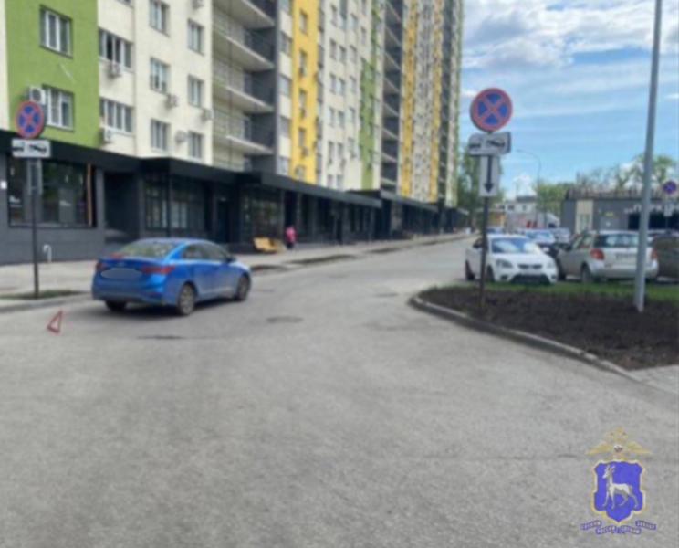 В Самаре 49-летний мужчина на Hyundai Solaris сбил велосипед с подростками