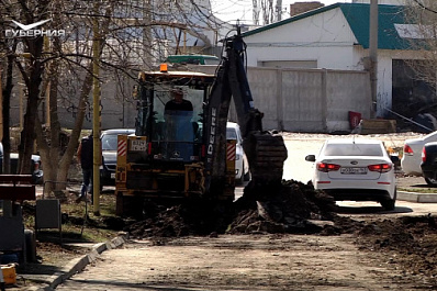 В поселке Алексеевка благоустраивают дворы