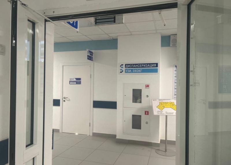 Шесть машин LADA Granta передали в распоряжение тольяттинской поликлиники № 4