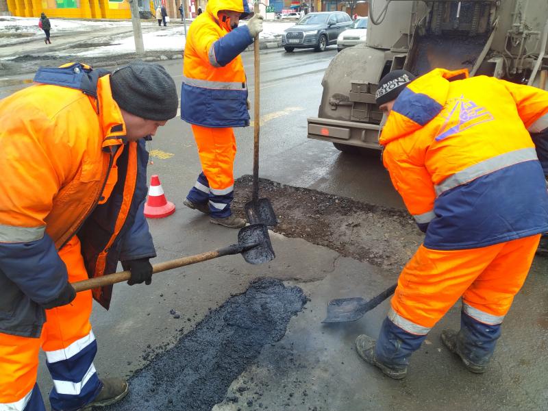 В Самаре аварийно-ямочный ремонт дорог выполнили на 80 %