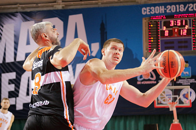 Баскетбольная "Самара" в первом матче 2019 года уступила ярославскому "Буревестнику"