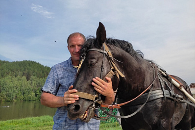 Благодаря социальному контракту житель Кинельского района займется перевозкой КРС 