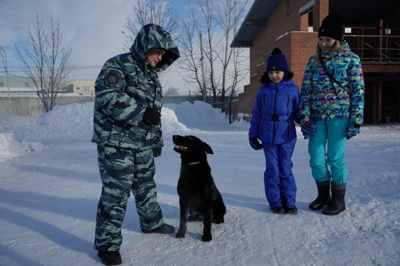 Губернатор Дмитрий Азаров исполнил мечту самарской школьницы в рамках "Елки желаний"