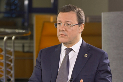 Дмитрий Азаров отказался индексировать зарплаты чиновникам