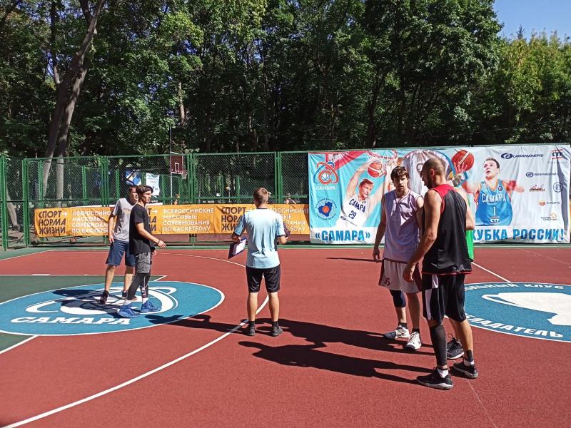 В Самаре проходит этап всероссийского турнира по баскетболу 3х3 "Оранжевый мяч"