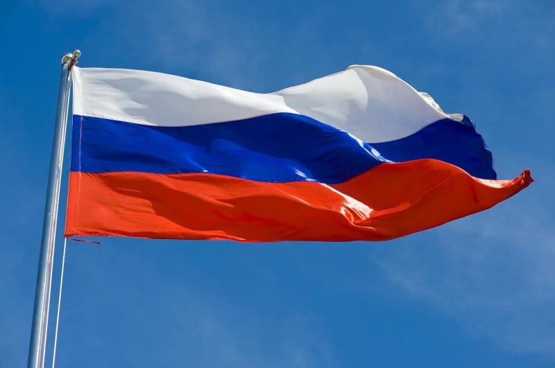 За использование флага России на незаконных акциях в Госдуме предложили ввести штрафы   