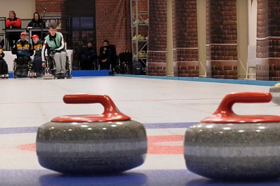 В Самаре завершился всероссийский чемпионат по керлингу на колясках