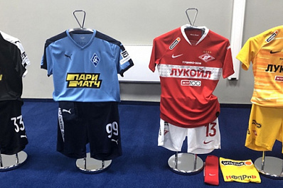 На матче "Крыльев Советов" и "Спартака" ожидают более 32 тысяч человек