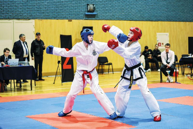 Отобрали лучших: тхэквондисты завершили год двухдневным турниром