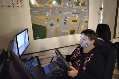 Жители отдаленных сел Сергиевского района учатся водить автомобиль 