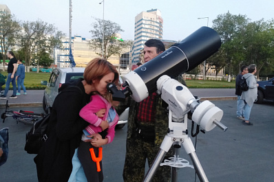 Экскурсия по Луне: самарцы могут бесплатно увидеть в телескопы небо над городом