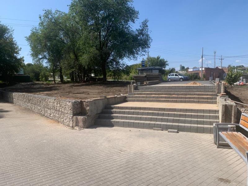 В Октябрьске возводят новый сквер 