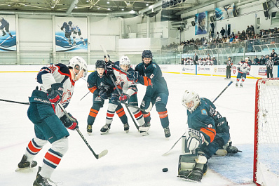 Молодежь на льду: новая хоккейная команда "Самара" провела первые домашние матчи в Национальной молодежной хоккейной лиге