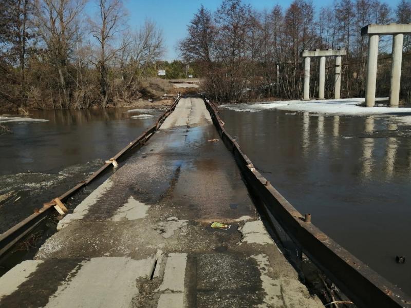 В Самарской области подтопило низководный мост у деревни Малиновый куст