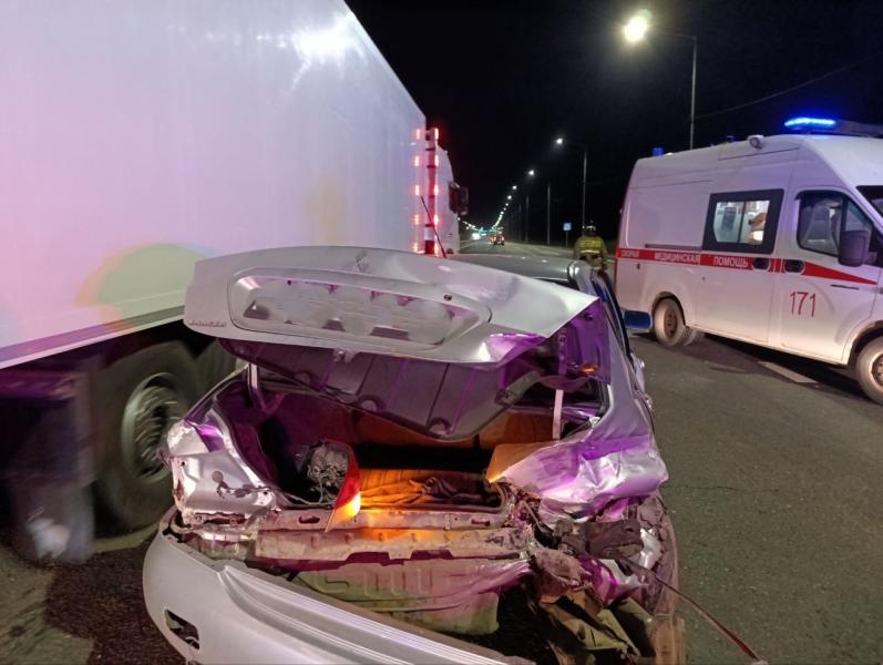 В Самарской области на трассе М5 столкнулись две попутные иномарки