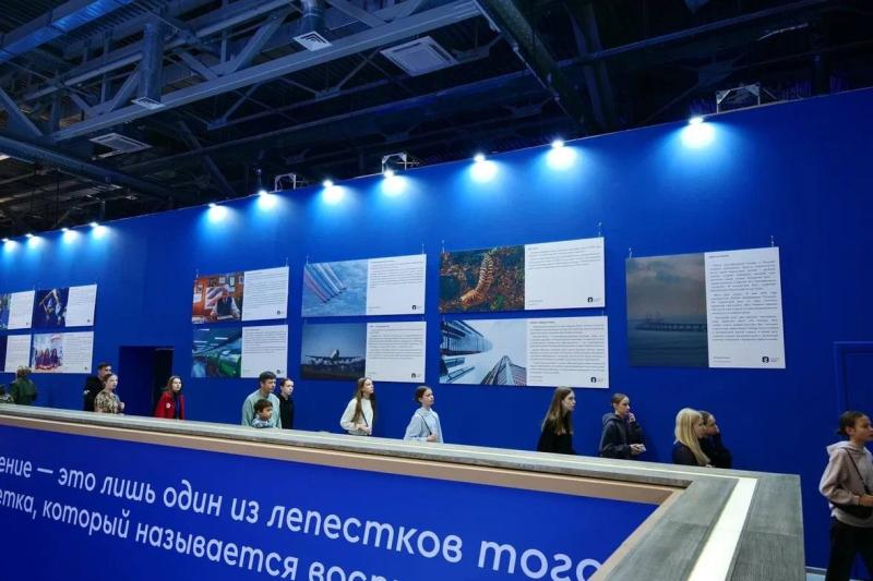 Достижения страны глазами россиян: общество "Знание" организует фотовыставку на ВФМ-2024