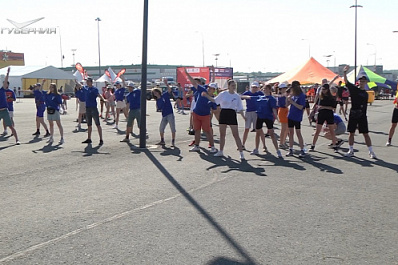 В Самаре на спортивный фестиваль "Семейная команда" собрались 2000 участников