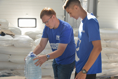 Из регионов России в Белгородскую область привезли первые 40 тонн продуктов