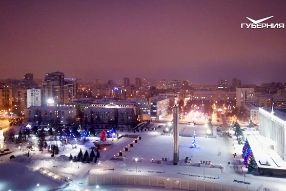 Вечерняя площадь Славы. Губерния на высоте