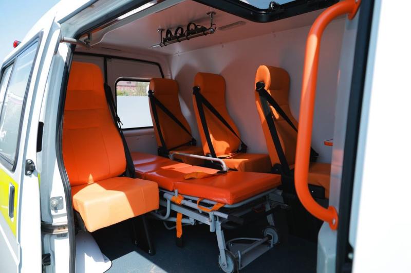 Вячеслав Федорищев передал главврачам больниц региона 106 автомобилей неотложной медпомощи