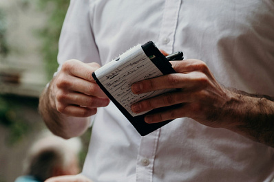 Опрос: более трети россиян будут работать на новогодних каникулах