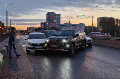 В Самаре на Заводском шоссе произошло массовое ДТП