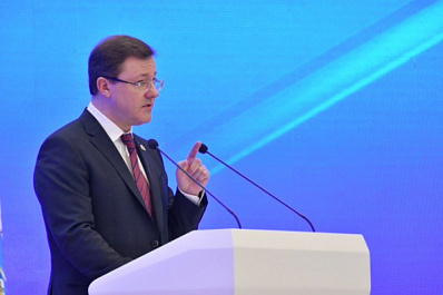 Дмитрий Азаров объяснил решение платить за мусор по площади жилья