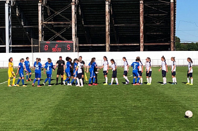 Женская команда "Крылья Советов" впервые сыграла домашний матч Кубка России