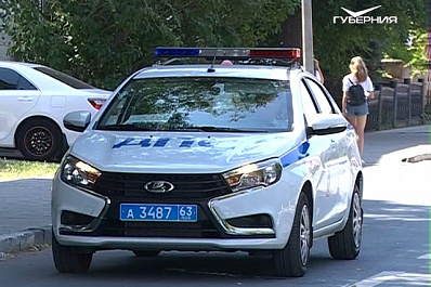 Дети поздравили сотрудников ГИБДД с профессиональным праздником