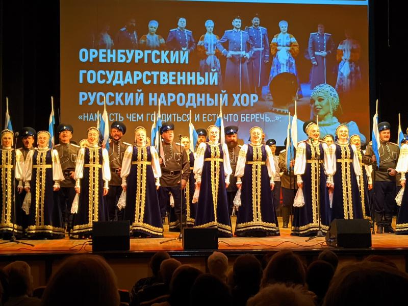 В Тольятти зажигательно выступил вокально-хореографический коллектив из Оренбурга