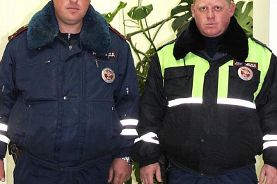 Самарские инспекторы ДПС помогли экстренно доставить роженицу в больницу