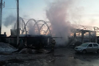 В Тимофеевке 7 машин сгорели на станции техобслуживания