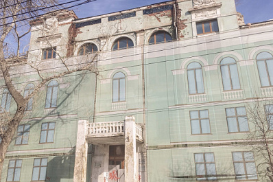 В Самаре 25 октября 2021 года взяли под охрану здание бывшего реального училища на улице Алексея Толстого