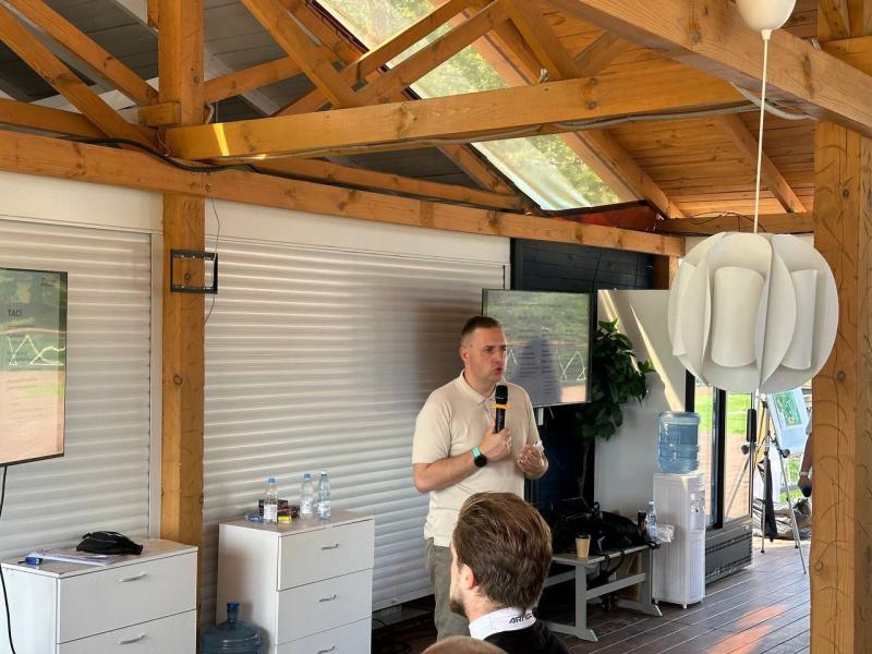 Победитель конкурса управленцев "Лидеры России" проведет мастерские для участников второго потока "Школы героев"