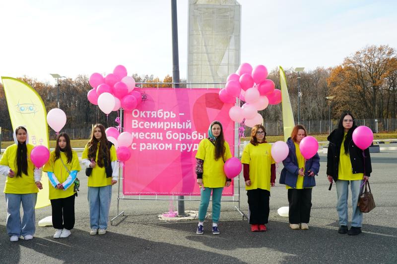 В Самаре прошел автомотопробег в честь Всемирного дня борьбы против рака молочной железы