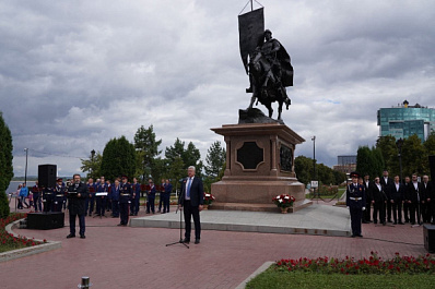 В День города в Самаре возложили цветы к памятнику Григорию Засекину