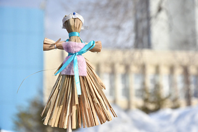 В Самаре в Загородном парке зиму проводят народными забавами