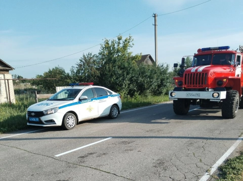 В Самарской области 23 июня "Гранта" въехала в газовую стойку