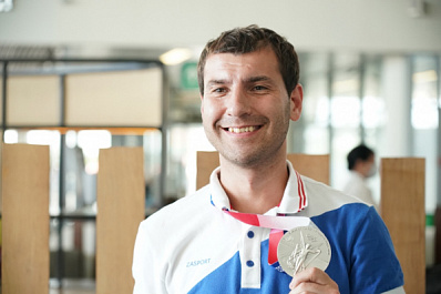 Павел Сухов - о "режиме Д`Артаньяна" и том, что возраст шпаге не помеха